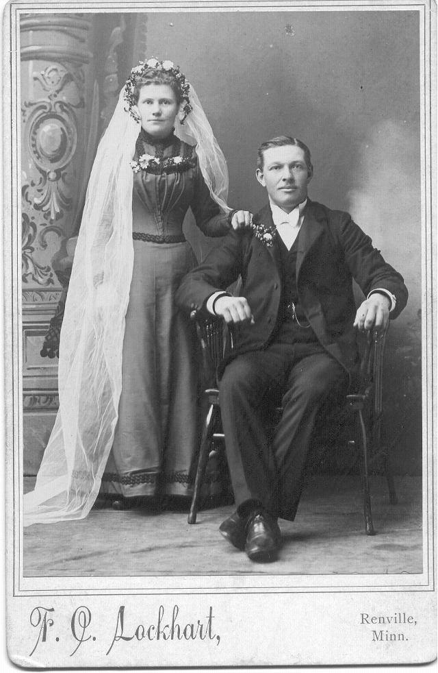 Mr and Mrs Johnson, Renville.jpg (95856 bytes)